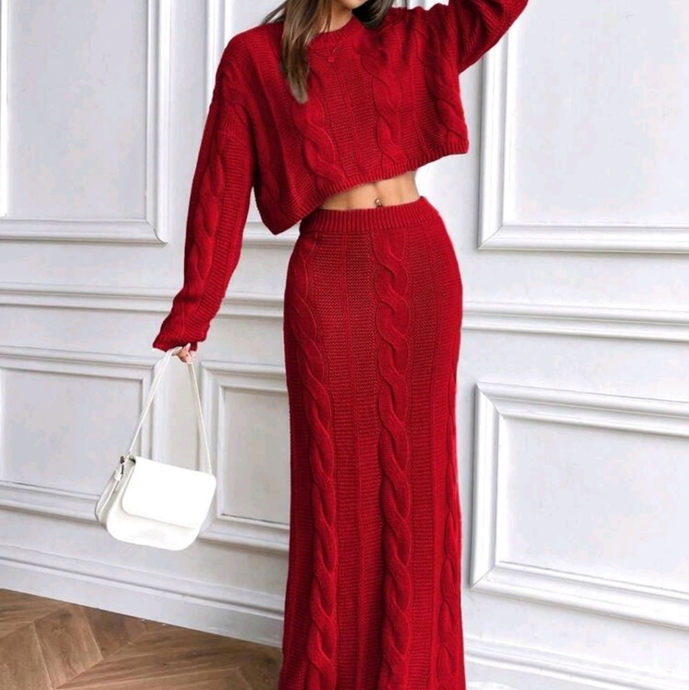 Chunky Cable Knit Crew Neck Loose Short Sweater + Cable Knit Long Skirt Set - Picture 3 of 6